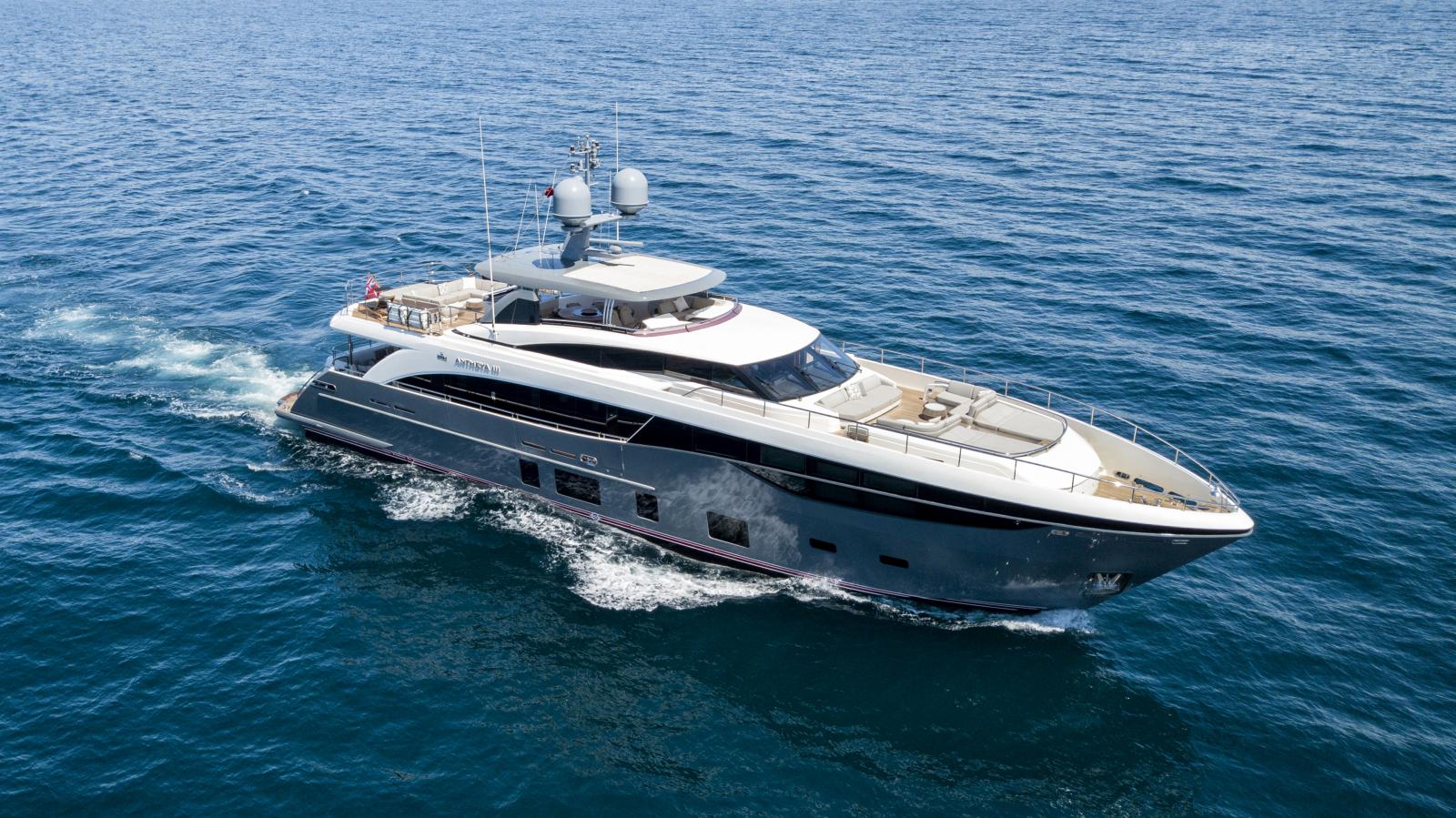PRINCESS 35M